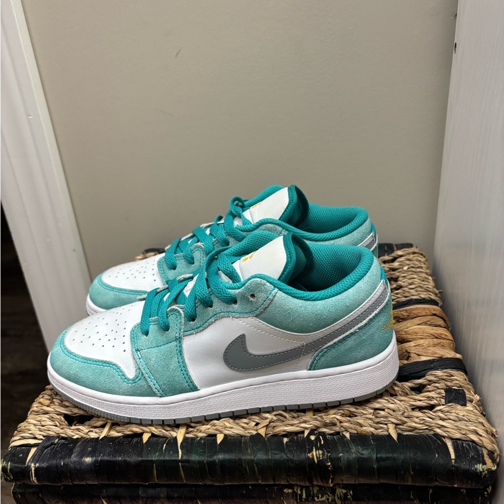 Nike Youth Teal and White Sneakers